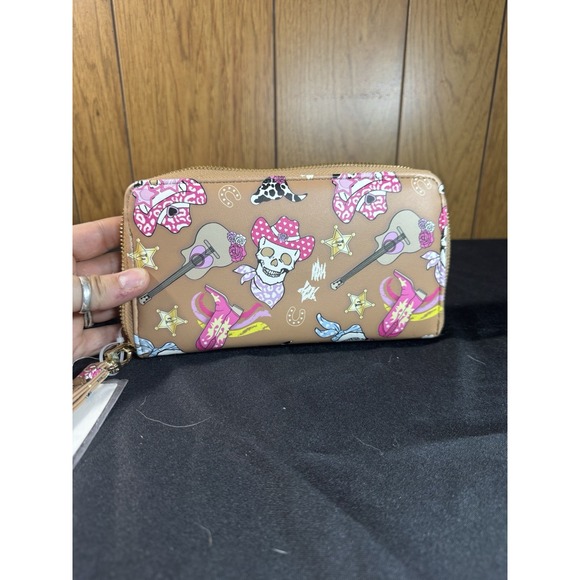 NWT $58 BETSEY JOHNSON Zip Around Skull Cowboy Wristlet Wallet Tan Pink Western